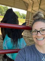 ❤️🐴 JONAH🐴❤️ is an amazingly handsome Percheron gelding with HUGE feet!  He too enjoyed a trim