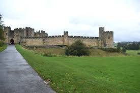 There might be some good loot, but that bucket o' bolts bellhop down there won't cough it up without a claim ticket. Harry Potter Themed Tour Of Alnwick Castle With Lundgren Tours New Girl In Toon