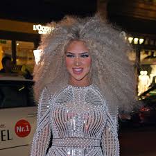 Submitted 7 days ago by biny63. Shirin David Mit Lowenmahne Top Oder Flop