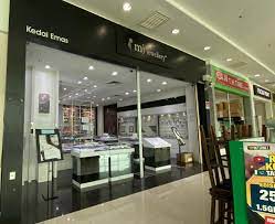 Seri kembangan, formerly known as serdang new village, is a town located in selangor, malaysia. Mj Jewellery Giant Seri Kembangan Home Facebook