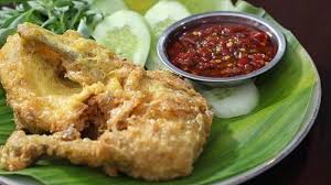 Jelas bahwa ayam menghasilkan telur dan telur menghasilkan ayam. Resep Masakan Indonesia Resep Ayam Goreng Balut Telur