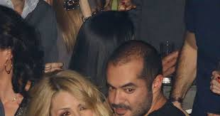 Mpampas Kai Korh H Maria Hliakh Fwtografizei Ton Stelio Manoysakh Me Th People Amp Style Eidhseis