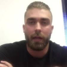 Today's HIIT cardio! 30 seconds roll up pistol squats followed by 30seconds  heavy bag hit then 1 min rest. Do for 20 min!