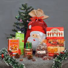 Sapin de noël, origine et traditions, décorations de noël, sapin nordmann, acheter un sapin épicéa, nobilis. Cadeau De Noel Venant Du Canada Coffret Cadeau Canada 10 En France