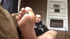 Hi, Im Bigscruffyfeet (Size 13 Male Feet) Gay Porn Video - TheGay.com