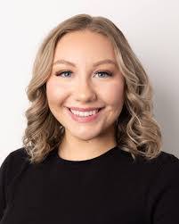 Sara Maestas's Instagram, Twitter & Facebook