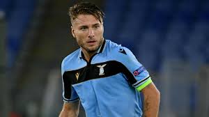 Immobile definition, incapable of moving or being moved. Ciro Immobile Und Co Lazio Rom Wegen Betrugsverdachts Bei Corona Tests Unter Druck Goal Com