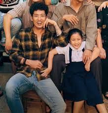 20h30 tối chủ nhật, thứ 2 hàng tuần. Bá»' Gia Báº£n Ä'iá»‡n áº£nh Tháº£ Xich Poster Tráº¥n Thanh Ngáº§m Tiáº¿t Lá»™ Phim Táº¿t Nay Sáº½ Ä'áº­m Tinh Lang NghÄ©a Xom Retro Giá»'ng Reply 1988