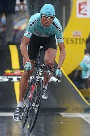 Correa del 125 aniversario bianchi. Cycling Photography Cycling Legs Cycling Photos