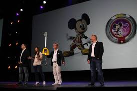 Why can't i play with all my characters in the play sets? Kingdom Hearts Invades Disney Infinity Sora S Keyblade Revealed As 3 0 S Ultimate Unlock Game Informer