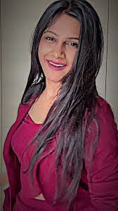 Shreya Sinha's Instagram, Twitter & Facebook