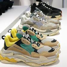 Pin By Isabella Chapman On Shoes Fashion Shoes Sneakers Fashion Balenciaga Sneakers
