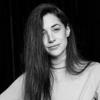 Lee Newson's Instagram, Twitter & Facebook