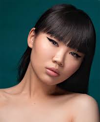 Voici plusieurs photos de maquillage pour des yeux en amande si vous cherchez de l'inspiration pour habiller votre regard. Make Up For Ever Academy Comment Mettre En Valeur Les Yeux Asiatiques Brides