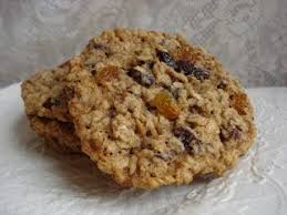 Starbucks Outrageous Oatmeal Raisin Cookie Starbucks Oatmeal Cookie Recipe Cookie Recipes Oatmeal Raisin Oat And Raisin Cookies