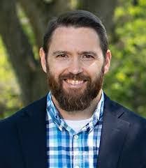 Robert Howington's Instagram, Twitter & Facebook