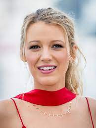 Elle est ensuite brièvement en couple avec l'acteur américain leonardo dicaprio de mai à octobre 201138. Blake Lively Filmstarts De