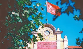 Galatasaray lisesi, i̇stanbul'un galatasaray semtinde bulunan bir lisedir. 1968 Imza Ile Destek Acikladilar Galatasaraylilar Bogazici Nin Yaninda