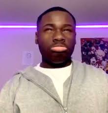 kris (@kristenware_)