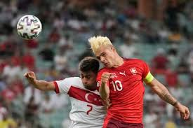 La respuesta del jugador de suiza al hablar de las camisetas rotas. I9xxrpv27bbttm