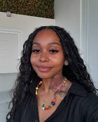 Sydney M (@sydneymoonbeauty) • Instagram photos and videos