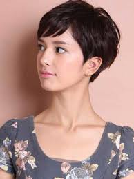 81b03626657aa184e0c4bbec2c84a738 Jpg 638 851 Cheveux Courts Coiffure Courte Coupe De Cheveux
