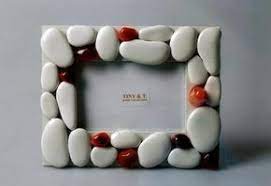 Diy Pebbles Frame Come Creare Una Cornice Con I Sassi Cornici Fai Da Te Cornici Cornici Artigianali