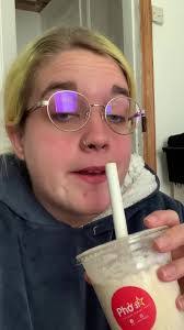 Shannon Kee's Instagram, Twitter & Facebook