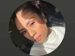 Traci Farmer's Instagram, Twitter & Facebook