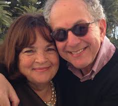 OMG back in Paris after 2 1/2 years in a rabbit hole! Granted, it wasn't a  terrible rabbit hole but when you can't safely leave home, anywhere starts  to feel a little