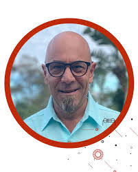 Renee Marcus's Instagram, Twitter & Facebook