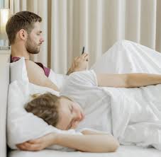 So eine harnwegsinfektion ist extrem schmerzhaft für die katze, weswegen die katze nach einer blaseninfektion das katzenklo oft mit schmerzen verbinden. Nachtruhe Diese Gefahren Bringen Handys Im Schlafzimmer Welt