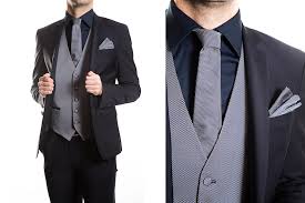 Ciao a tutti,sono una ragazza di 15 anni,l'anno prossimo il 5 giugno mio fratello si sposa.si lo so che magari è un po' presto,ma siccome ho dei gusti molto,difficili allora meglio iniziare da adesso a girare un po' per il vestito.non ho la più pallida idea di cosa prendere.non lo voglio lungo.ma neanche che. Abiti Da Cerimonia