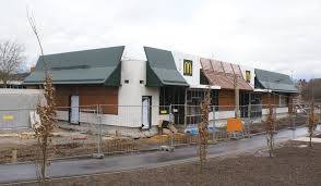 Hat sich mcdonalds dazu entschieden das frühstück weg zu lassen und gegebene… naja in folge dessen das viele leute nicht mehr arbeiten waren und es dadurch kaum pendler gibt. Mcdonald S Wikipedia