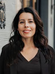 Thanks Julia Levy of The Switchboard for publishing this interview with Blythe  Yee, VP of Employee Comms & Engagement at Freshworks.