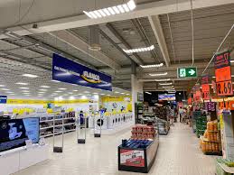 Flanco darbojas elektroinstalācijas ierīkošana, iepirkšanās, elektronikas veikali, būvniecība aktivitātēs. Flanco A Deschis Primul Shop In Shop In Parteneriat Cu Kaufland