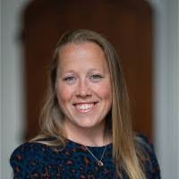 Fiona Gee's Instagram, Twitter & Facebook