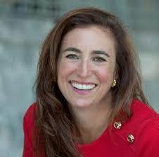 Lori Motta's Instagram, Twitter & Facebook