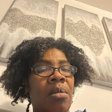 Veronica Wickham's Instagram, Twitter & Facebook