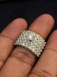 Presenta un diametro interno di circa 42 metri e porta l'altezza complessiva della basilica, dalla base fino alla sommità della lanterna, ad oltre 130 metri. Damiani Notte Di San Lorenzo White Gold 18k Diamonds 1 17 20000384 6 890 18 Picclick