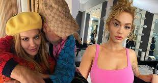 A photographer spotted rita ora and tessa thompson sandwiching taika waititi on a balcony in sydney. Rita Ora Moves In With Taika Waititi In Sydney As Romance Rumours Heat Up Laptrinhx News