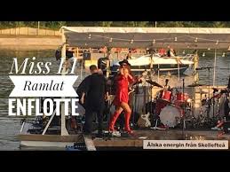 The only service that knows the difference between your kids and that car in the background. Miss Li Ramlat I Skelleftea Alven After Fall Footage Youtube