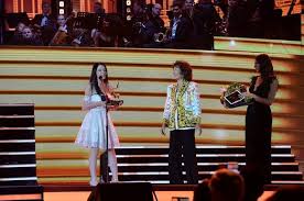 Cei doi au mai fost parteneri de scenă în 2016, la festivalul de la sanremo. Cine A Luat Marele Trofeu Cerbul De Aur Lista CompletÄƒ A CaÈ™tigÄƒtorilor Click Mobile