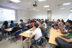 The school's foundation and charter was enacted by the venezuelan bishops in 1951, and in 1953 the university began enrolling students. Ucab Amplia Oferta De Estudios Virtuales Y Servicios De Investigacion En Linea Elucabista Com