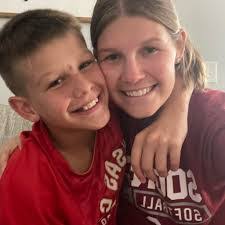 Justin Labarge's Instagram, Twitter & Facebook