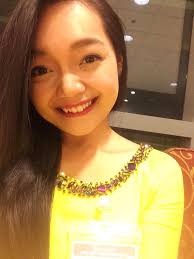 Cô gái tặng hoa Tổng thống Obama là ai?