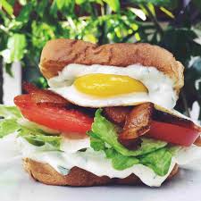 Grilled turkey breast with bacon, green tomato. The Best Bacon Sandwich Recipes