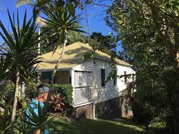 Brae Cottage An Original Queenslander Cottage Houses For Rent In Eumundi Queensland Australia Renting A House Queenslander Cottage