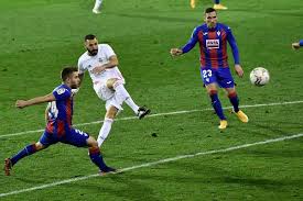 James rodríguez scored real madrid's first ever la liga goal against éibar. Eibar Vs Real Madrid Karim Benzema Leads Real To 3 1 Win At Eibar Real Madrid Maintain Table Lead With Atletico The Financial Express