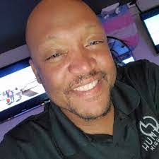 Kurt Wehmann's Instagram, Twitter & Facebook